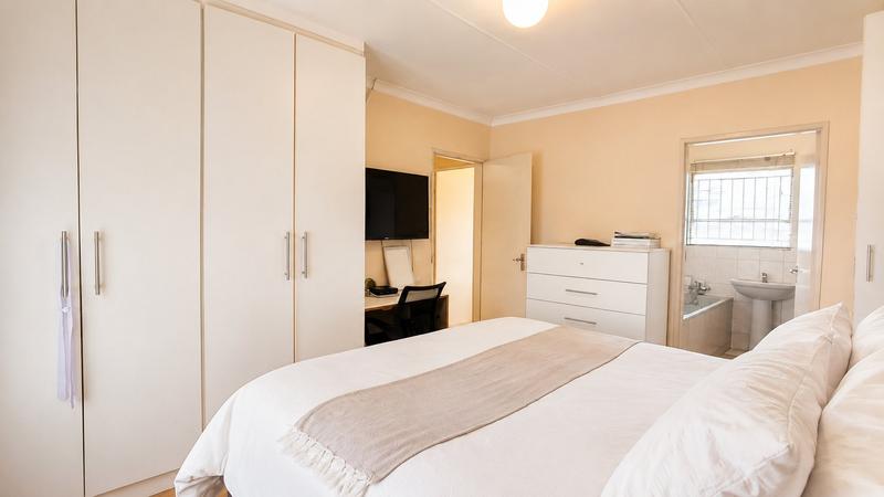 3 Bedroom Property for Sale in Vista Park Free State